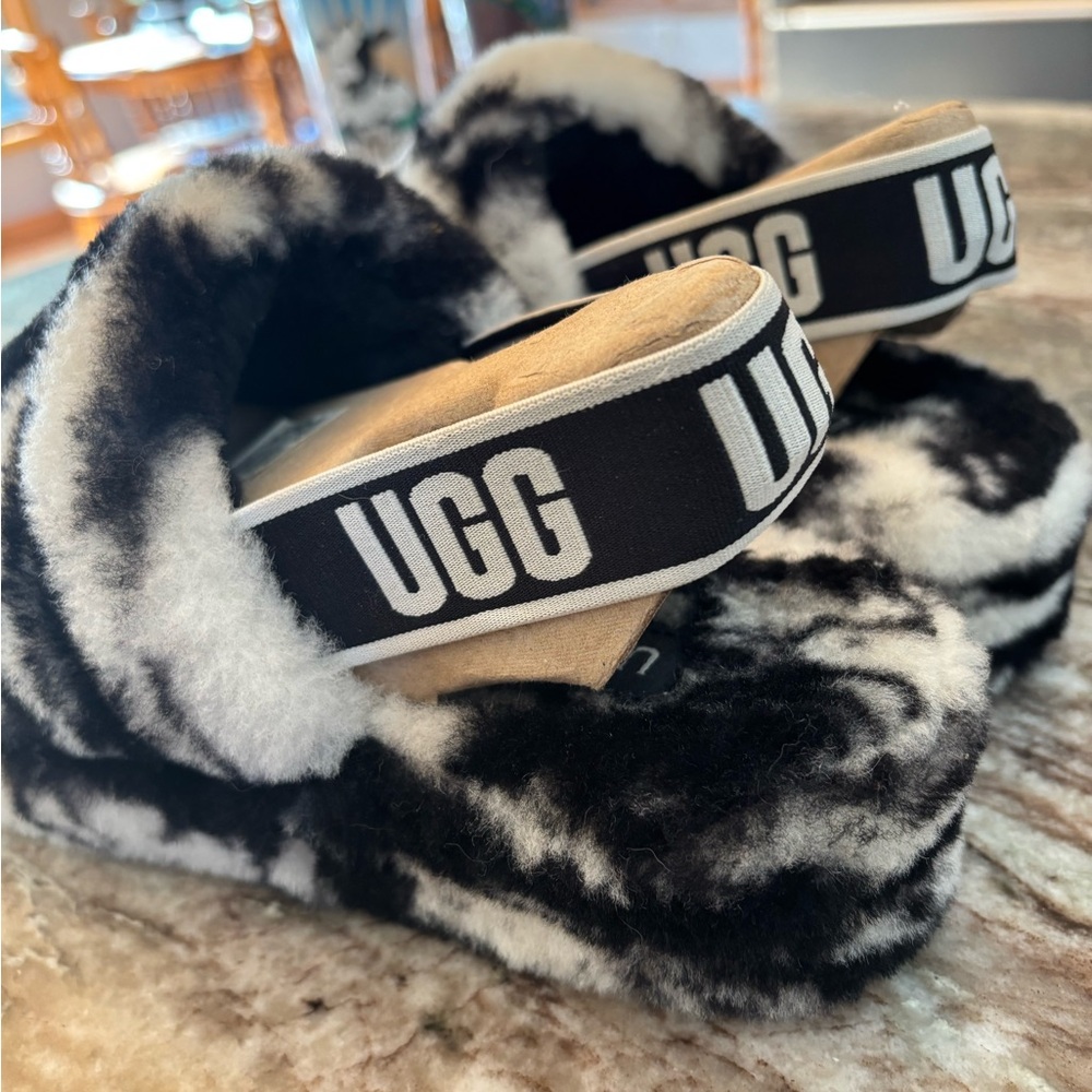 UGG Fluff Yeah Slide Zebra - Picture 2 of 7